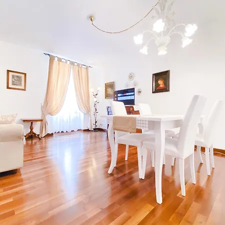 Santacecilia Apartment *