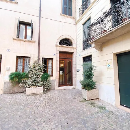 Santacecilia Apartment *
